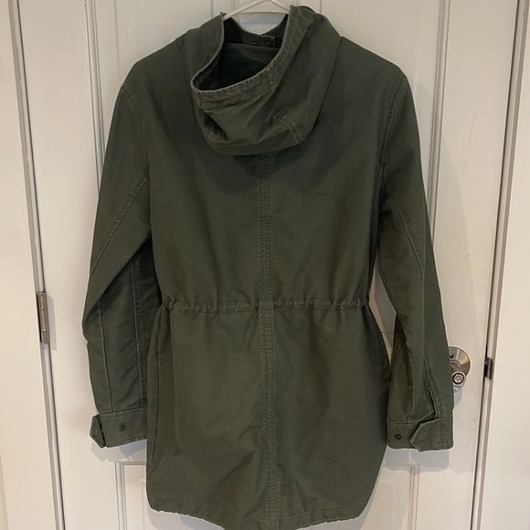 A+F Jacket💚 - Picture 2 of 3